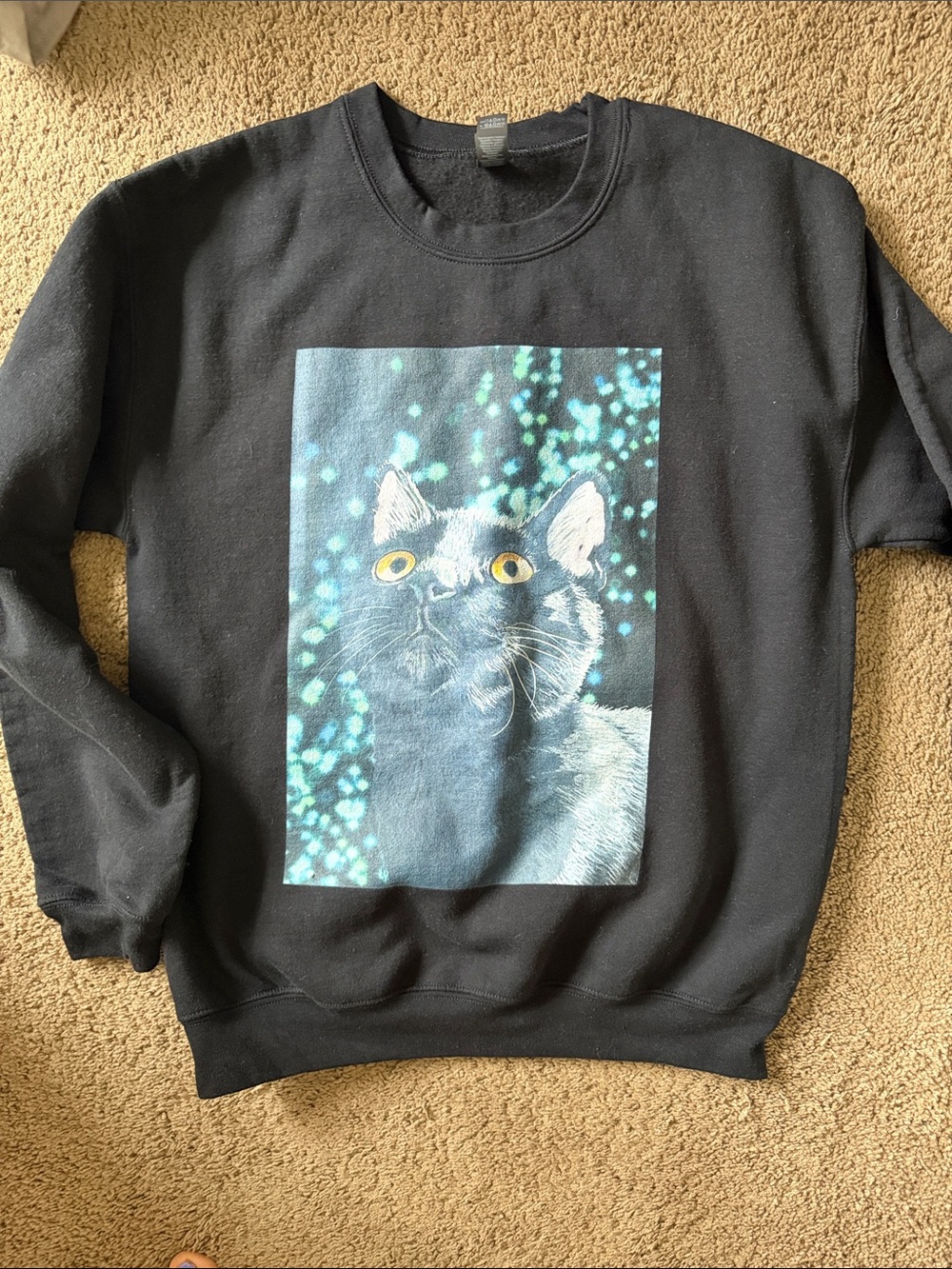 Black cat drawing sweatshirt medium